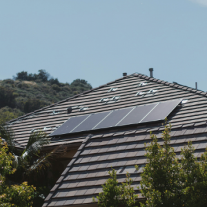 Beneficios fiscales al instalar placas solares en España: Deducciones en el IRPF