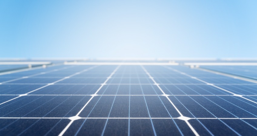 Cómo funcionan los paneles solares: guía sencilla para entender la energía solar fotovoltaica