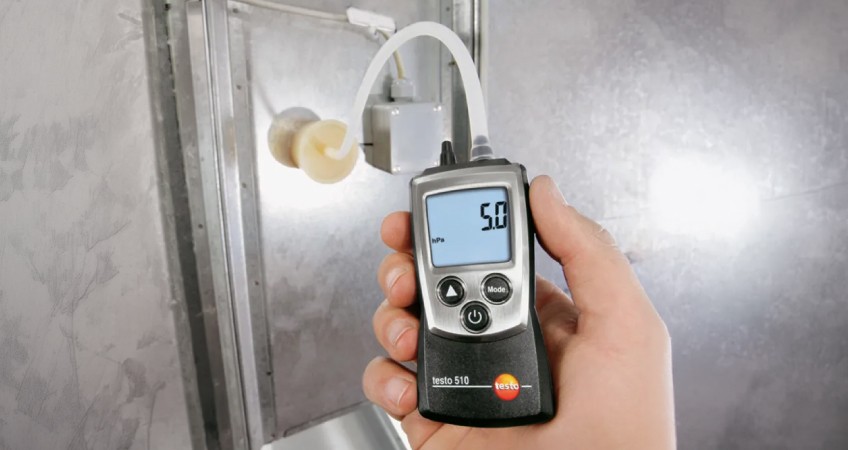 Testo 510: el manómetro diferencial compacto para profesionales de la climatización y ventilación