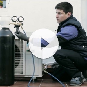 Daikin explica en un vídeo la instalación con R32