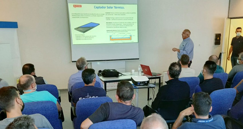 Buena acogida del curso de energía solar térmica de Quntec en Algeciras