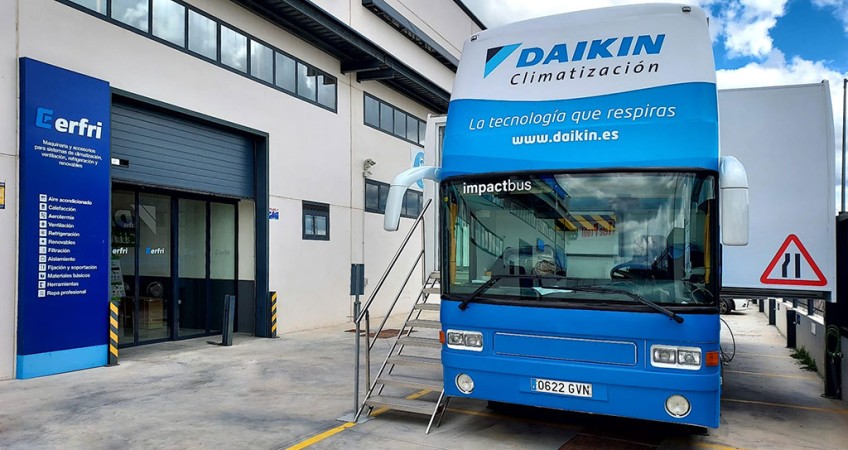 Daikin presenta sus novedades de producto en autobús
